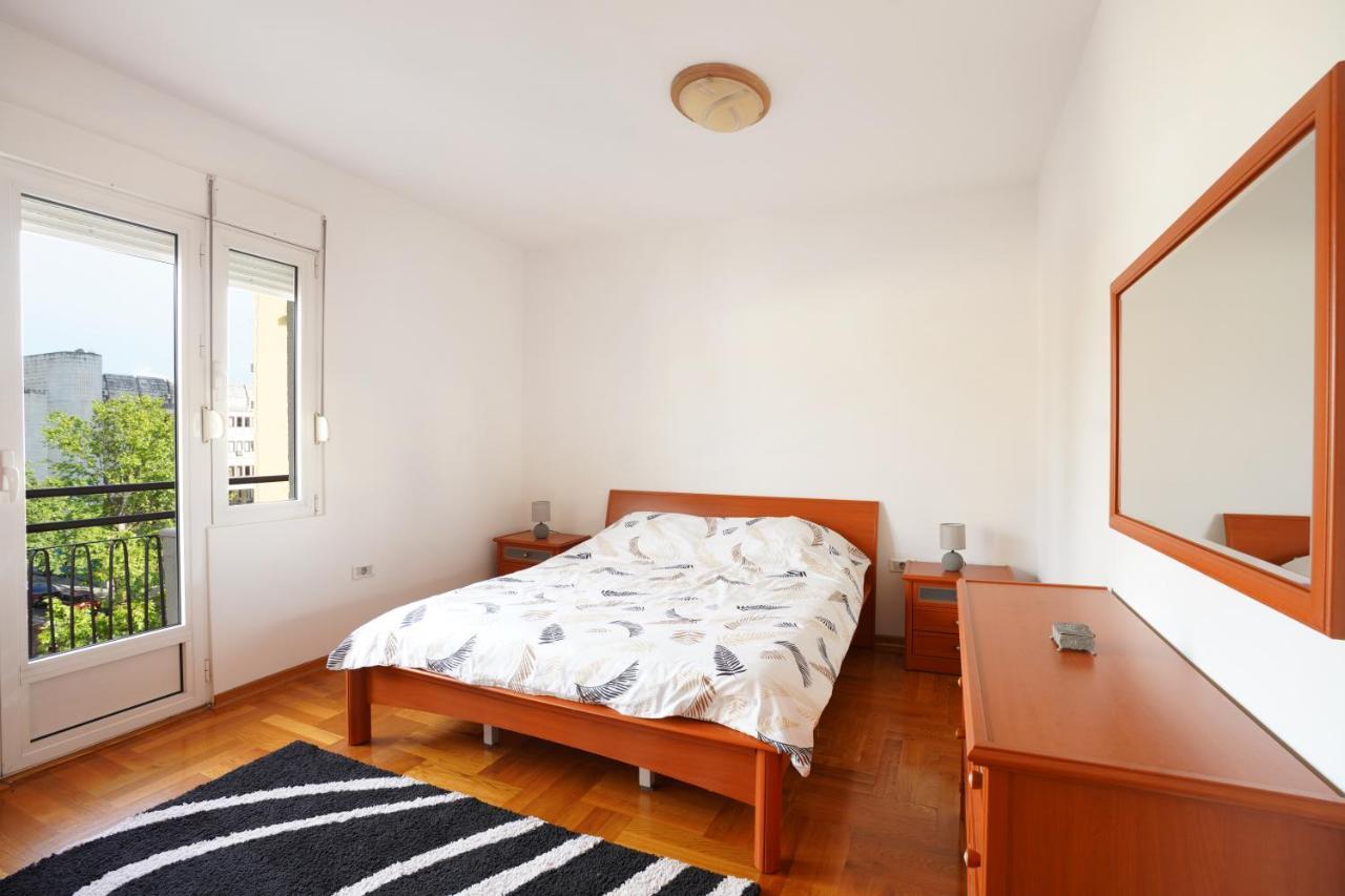 Apartment Gold Podgorica Buitenkant foto