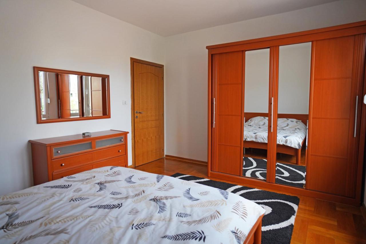 Apartment Gold Podgorica Buitenkant foto